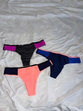 VS PINK thong panty bundle